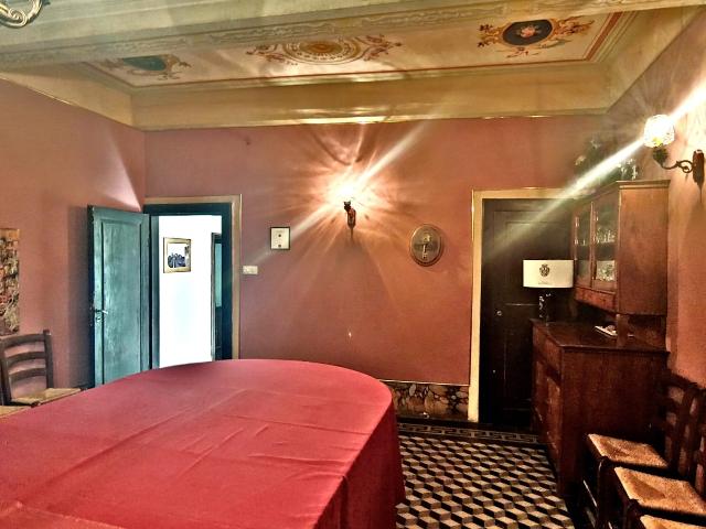 Palazzo in vendita a Lucignano, Toscana