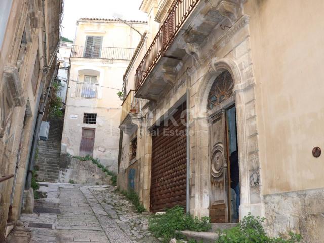 Palazzo in vendita a Modica Alta, Marina Di Modica