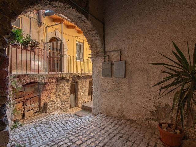 Palazzo in vendita a Prossedi, Lazio