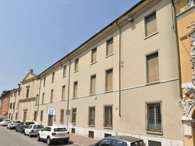 Palazzo in vendita a Valletta Paiolo, San Giorgio Di Mantova