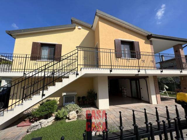 Palazzo in vendita a Albignasego