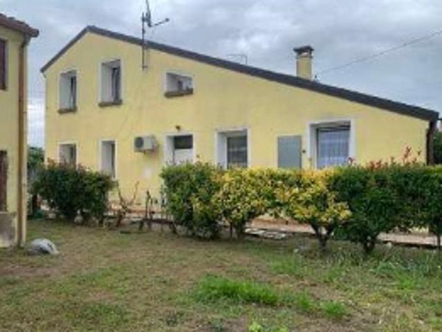 Palazzo in vendita a Castagnaro, Verona