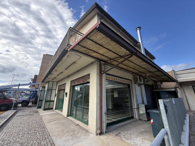 Palazzo in vendita a Noventa Padovana, Padova