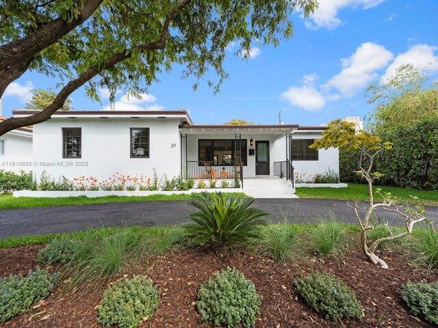 House for sale in Coral Gables