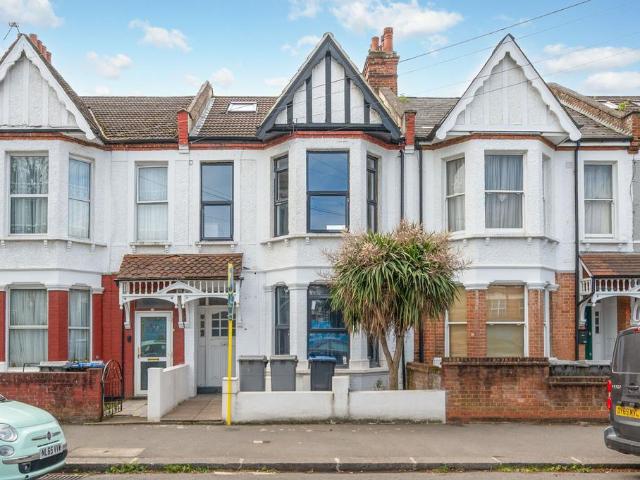 House for rent in Harlesden, Greater London