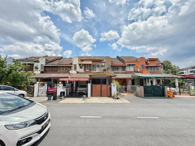 Townhouse for sale in Country Heights Damansara, Kuala Lumpur