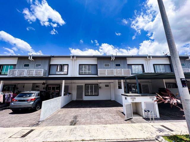 Terraced House for sale in Tanjong Sepat, Selangor