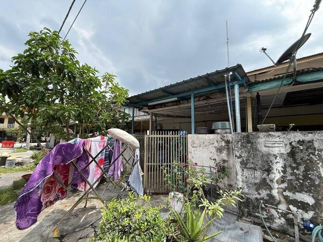 Terraced House for sale in Langat, Selangor