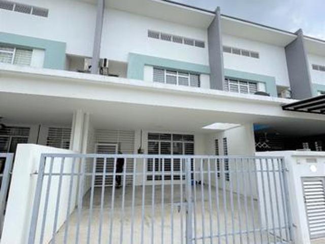 Terraced House for sale in Tanjong Sepat, Selangor