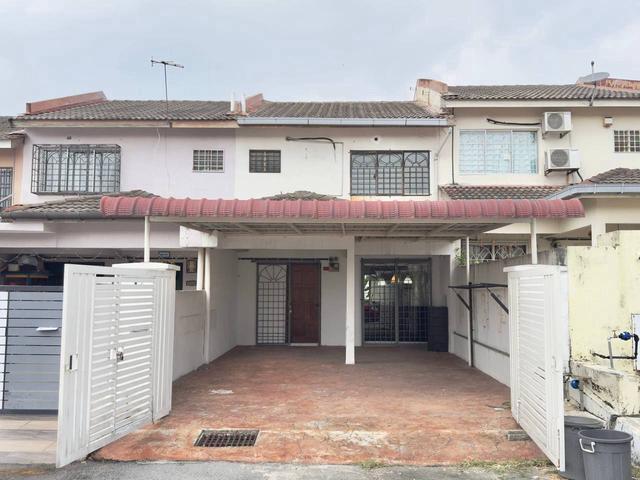 Terraced House for sale in Seri Kembangan, Majlis Bandaraya Subang Jaya