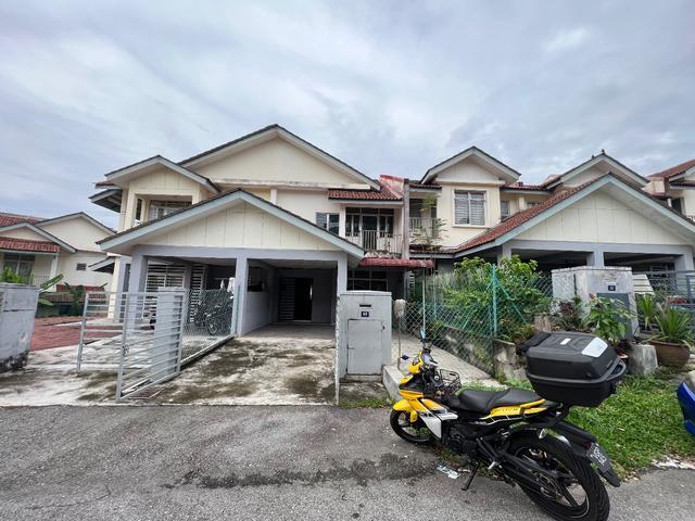 Terraced House for sale in Tanjong Sepat, Selangor