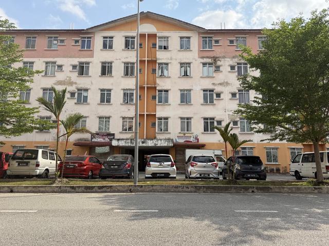 Apartment for sale in Sendayan Village, Negeri Sembilan