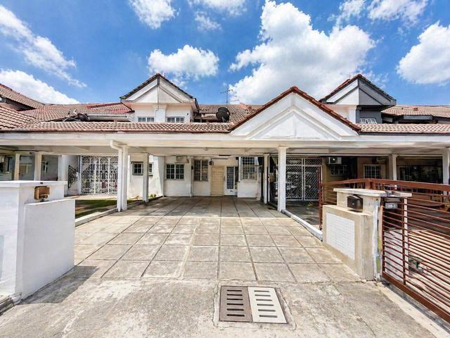 Townhouse for sale in Country Heights Damansara, Kuala Lumpur