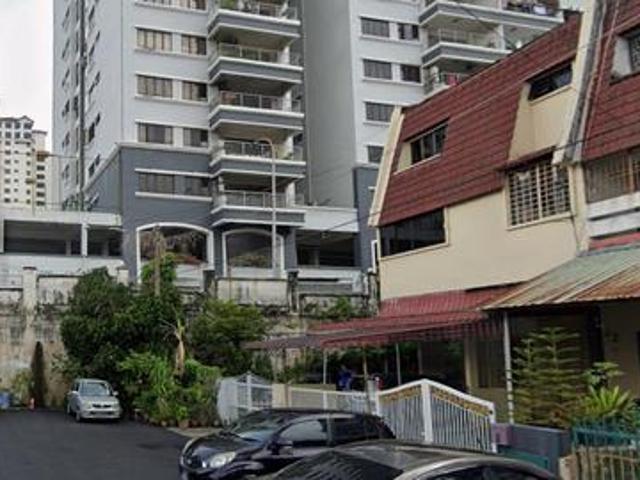 Townhouse for sale in Country Heights Damansara, Kuala Lumpur