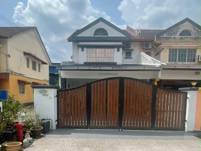 Terraced House for sale in Seri Kembangan, Majlis Bandaraya Subang Jaya