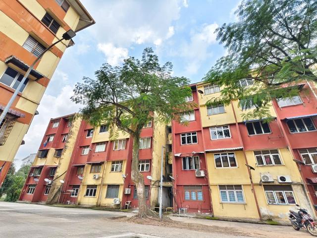 Flat for sale in Petaling, Alam Impian
