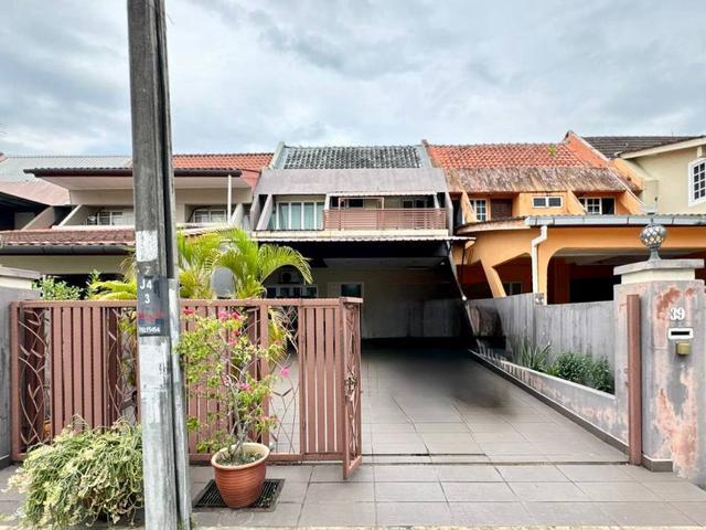 Terraced House for sale in Langat, Selangor