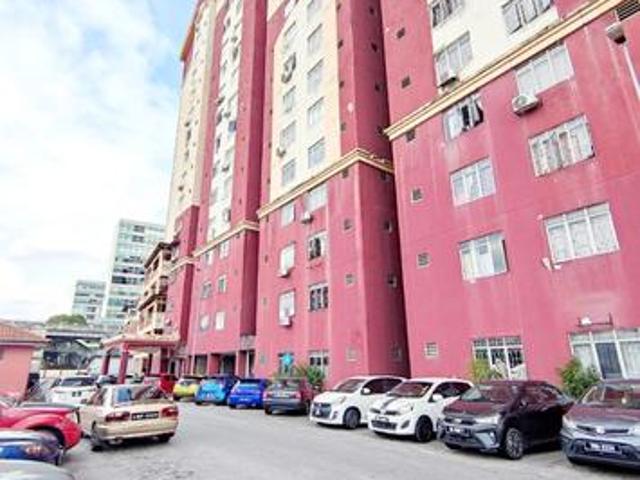 Apartment for sale in Petaling, Damansara Damai