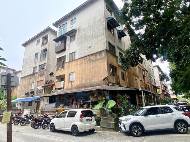 Flat for sale in Petaling, Subang Jaya