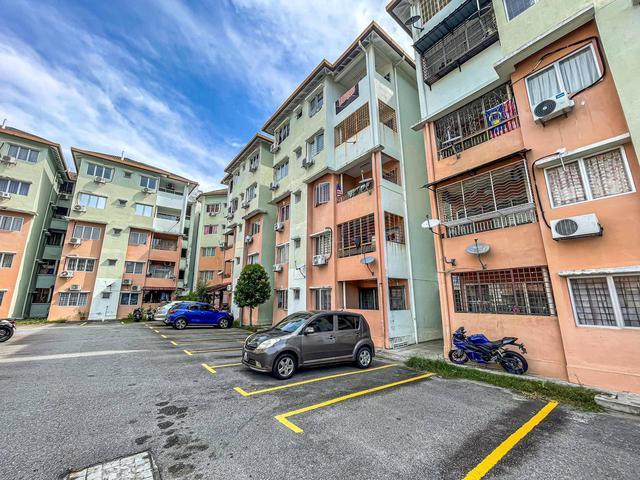 Apartment for sale in Kajang, Langat
