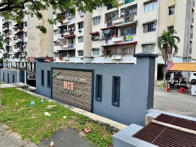 Flat for sale in Petaling, Alam Impian