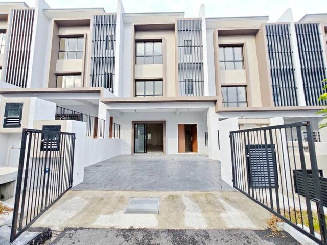Terraced House for sale in Langat, Selangor