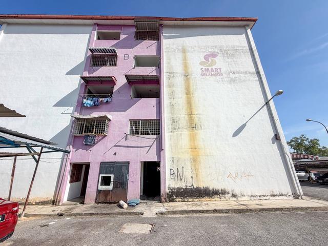 Flat for sale in Kajang, Langat