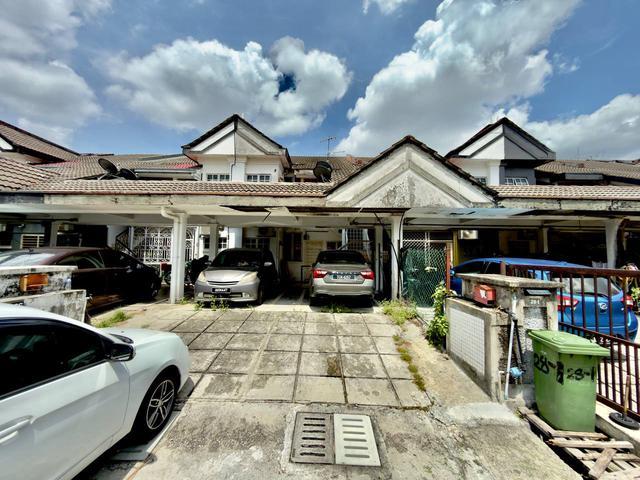 Townhouse for sale in Country Heights Damansara, Kuala Lumpur