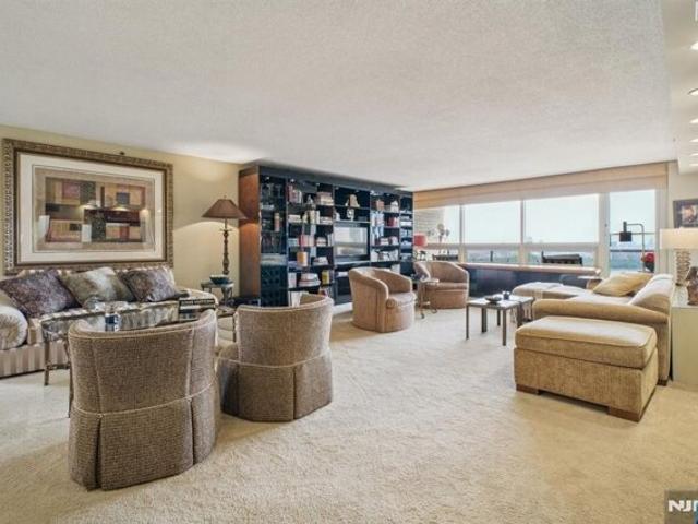 Condo for sale in Fort Lee Condo for sale in Fort Lee