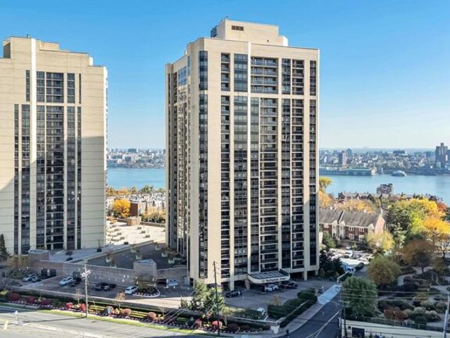 Condo for sale in Fort Lee, New Jersey