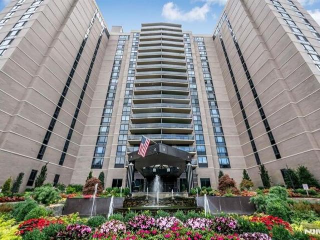 Condo for sale in Fort Lee, New Jersey