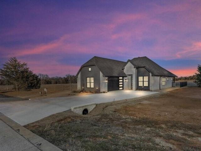 House for sale in Gordonville, Texas