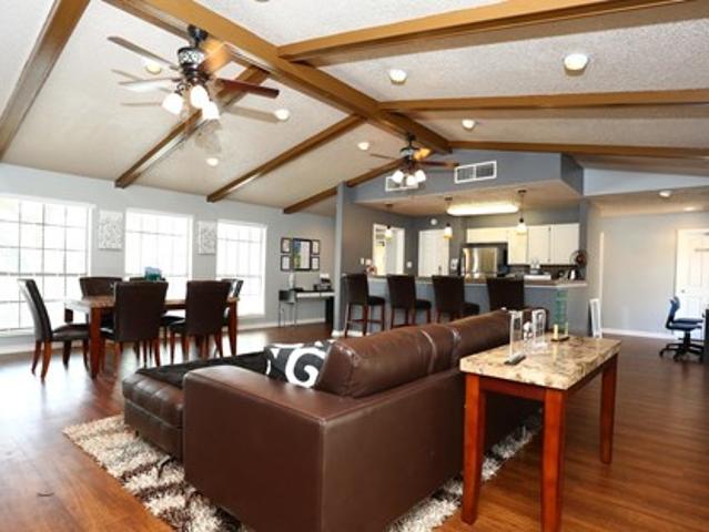Apartment for rent in Universal City