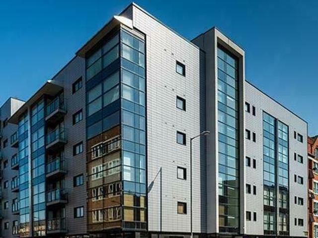 House for sale in Calderstones