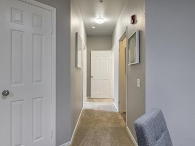 Townhouse for rent in Hillsboro