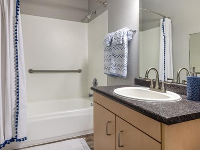 Townhouse for rent in Hillsboro