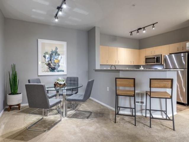 Townhouse for rent in Hillsboro