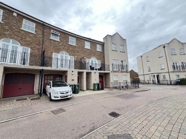 House for rent in Swanscombe and Greenhithe, Monks Orchard