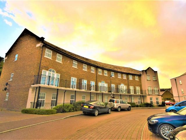 Apartment for rent in Swanscombe and Greenhithe, Monks Orchard