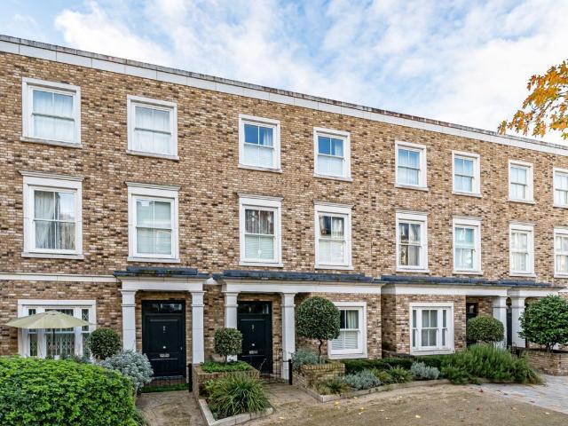 House for rent in London Borough of Hounslow, Greater London