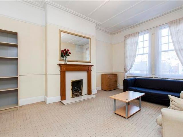 Apartment for rent in West Kensington, Greater London
