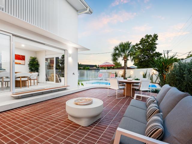 House for sale in Palm Beach, Gold Coast City