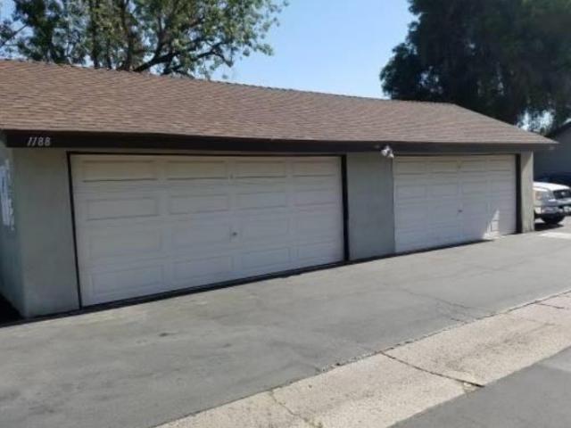 Apartment for rent in Tustin, California