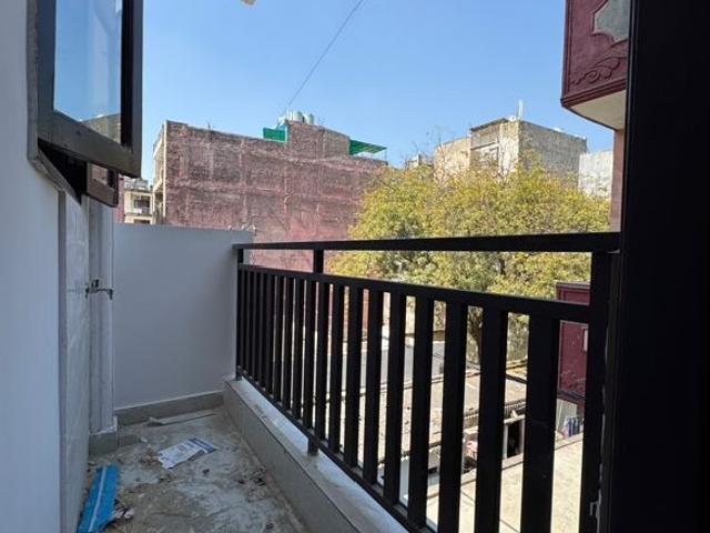 Property for rent in Deri