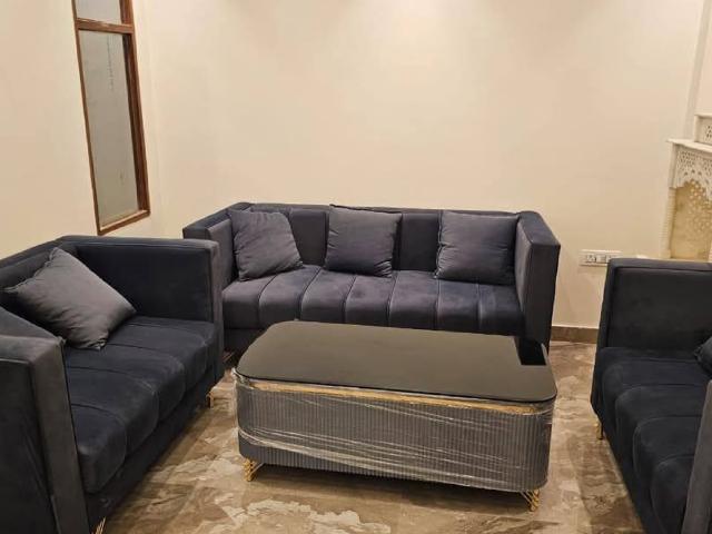 Property for rent in Deri