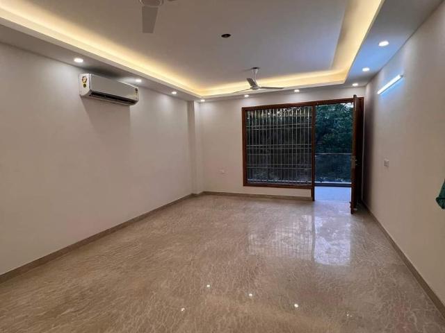 Flat for rent in Deri
