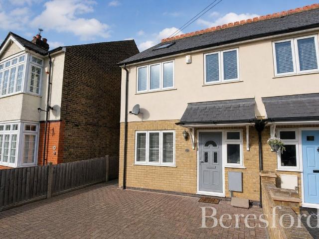 House for rent in London Borough of Havering, Greater London