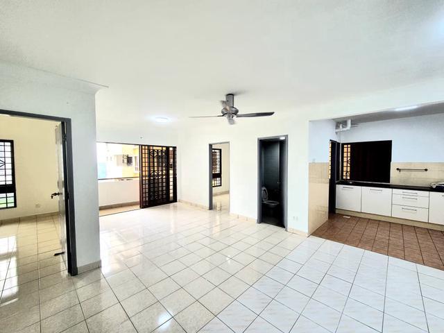 Condominium for sale in Petaling, Damansara Damai