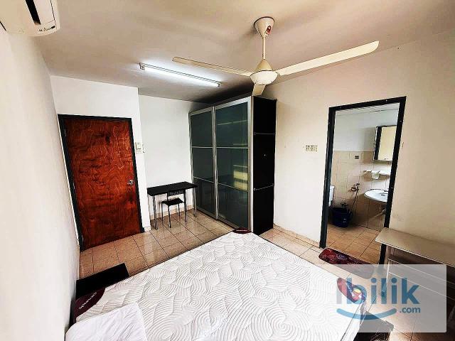 Room for rent in PJU 5, Petaling Jaya
