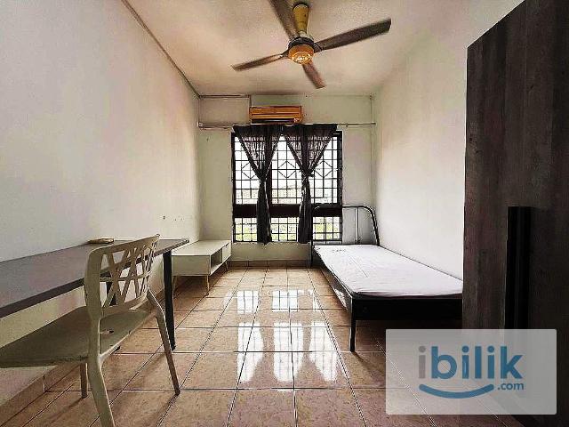 Room for rent in Petaling, Damansara Damai